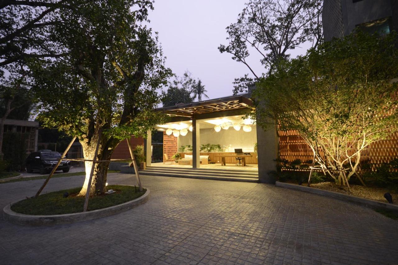 Proud Phu Fah Muang Chiang Mai Hotel Exterior foto