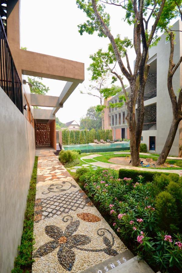 Proud Phu Fah Muang Chiang Mai Hotel Exterior foto